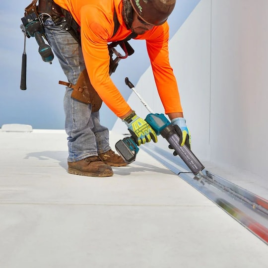 Commercial roof repair