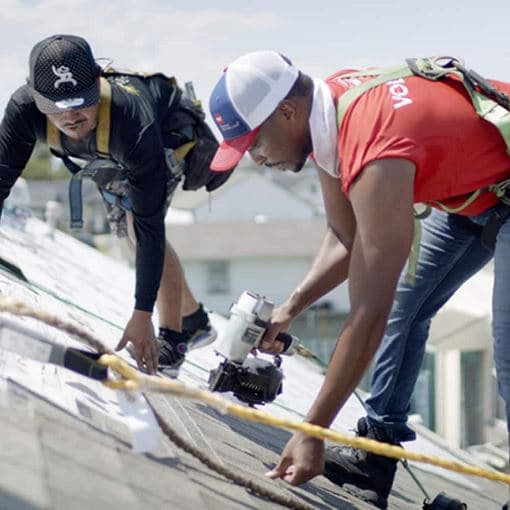 Actor Anthony Mackie rebuilding roof with GAF contractors in Gulf Region Community