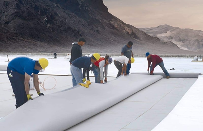 Contractors installing solar-grade TPO membranes