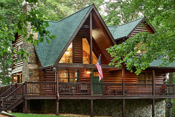 Beige home with GAF residential roofing materials
