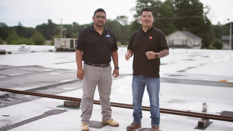 Video start for Roof it Right commercial roofing installation series at GAF in Spanish